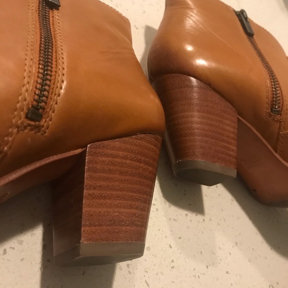 Frye Classic Jennifer Pointed Toe Ankle Bootie - Picture 13 of 15